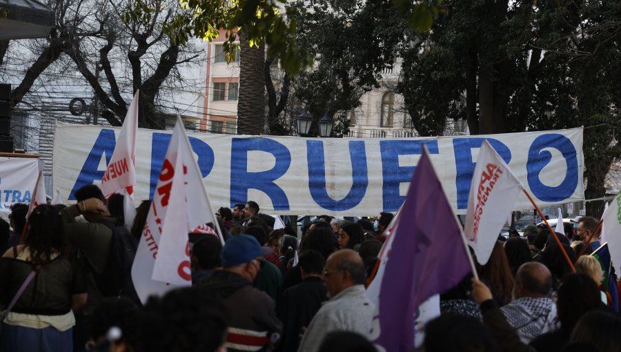 Polémica performance en Valparaíso fue denunciada por el Gobierno ante Fiscalía: piden investigar y sancionar a responsables