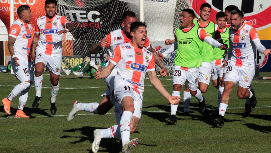 Cobresal volvió al triunfo ante Huachipato y se acerca a los puestos de avanzada del Campeonato Nacional