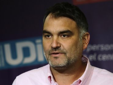 Presidente de la UDI rebate a Jair Bolsonaro por grave acusación contra Gabriel Boric: "Aseveración se escapa de la realidad"