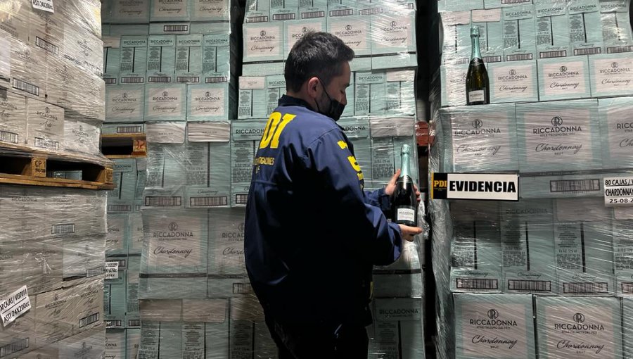 En Santiago recuperan más de 1.700 cajas de vino espumante que fueron robadas desde contenedores en Valparaíso