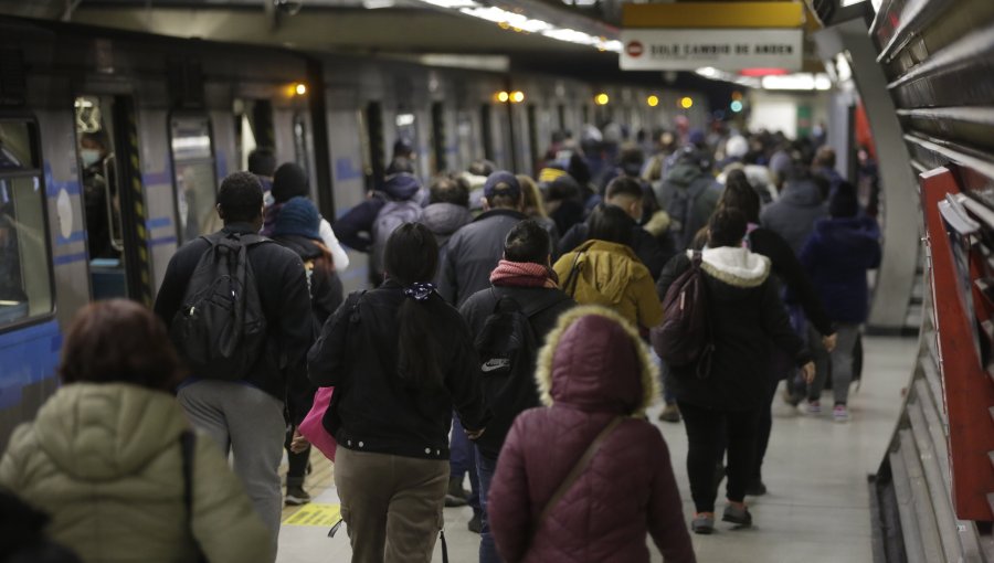 Metro informó el cierre de 12 estaciones de la Línea 5 por “persona en las vías”