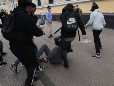 U. de Chile califica agresión a Simón Boric como un acto de "violencia innecesaria e irracional"