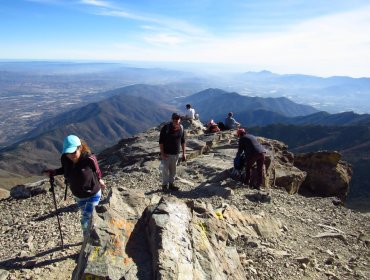 Hasta el 16 de septiembre extienden la restricción de subir a la cima del cerro La Campana en Olmué