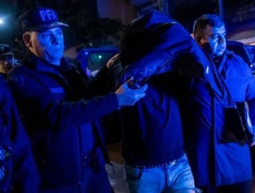 Qué se sabe del hombre detenido tras apuntar con una pistola a Cristina Fernández de Kirchner