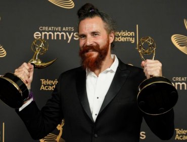Chileno Cristóbal Tapia gana dos premios Emmy por su trabajo en la serie de HBO “The White Lotus”