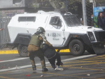 Defensoría de la Niñez evalúa acciones por "violentas detenciones" durante manifestación estudiantil en Santiago
