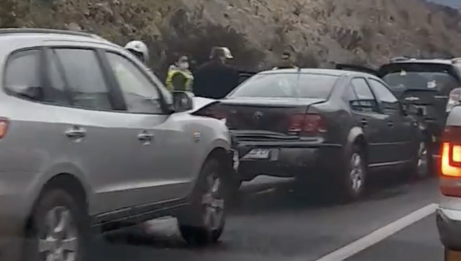 Accidentes de tránsito originan alta congestión vehicular en la autopista Troncal Sur, entre Quilpué y Viña del Mar