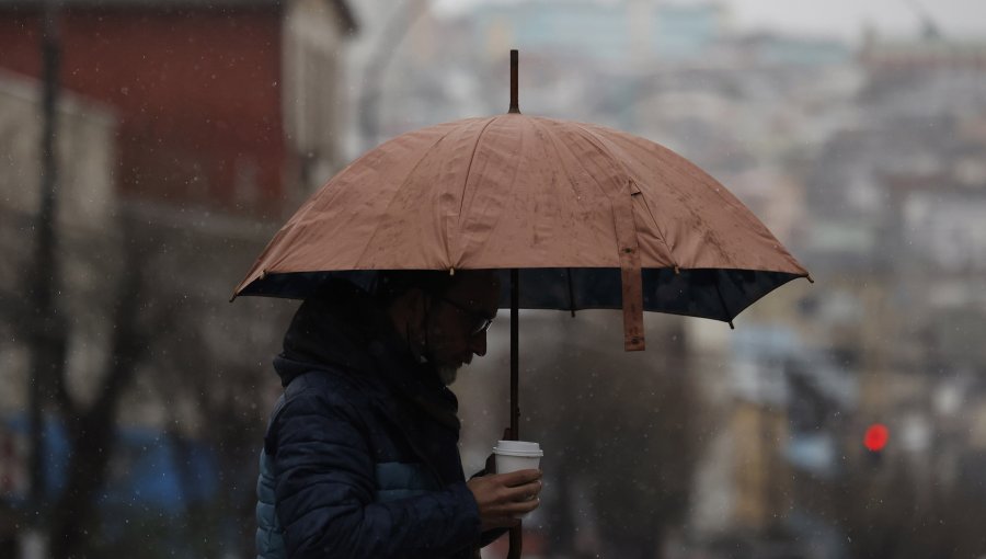 Chubascos débiles se registrarán en Valparaíso y Viña del Mar desde la noche de este miércoles: al interior llegarán este jueves