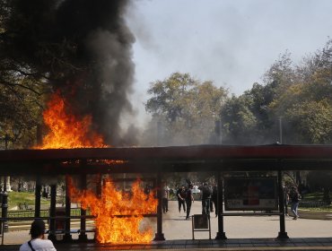 Gobierno presenta seis querellas por hechos de violencia en el centro de Santiago: 45 personas han sido detenidas en las últimas dos jornadas