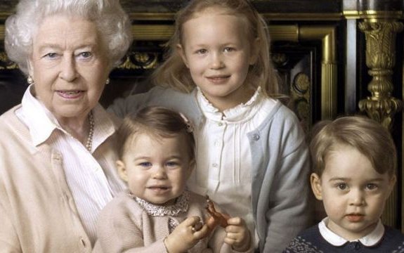 Cómo queda la línea de sucesión de la corona británica tras la muerte de la reina Isabel II
