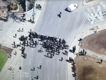 Carabineros detuvo a motorista que se dio a la fuga tras atropellar a estudiante que se manifestaba en plaza Italia