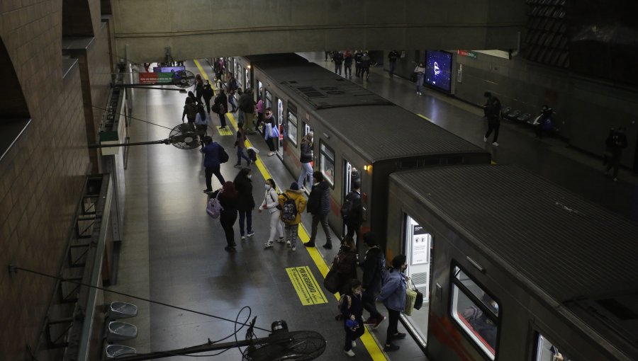 Metro extenderá horario de servicio en 19 estaciones de Línea 1 y 2 para las Fiestas Patrias