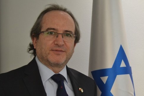Embajador de Israel asegura que Cancillería se disculpó "repetidas veces" tras decisión de Boric de no recibirlo en La Moneda