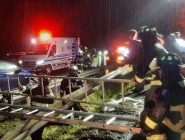 Conductor atropella a cinco bomberos que ayudaban a víctimas de otro accidente en San Pablo