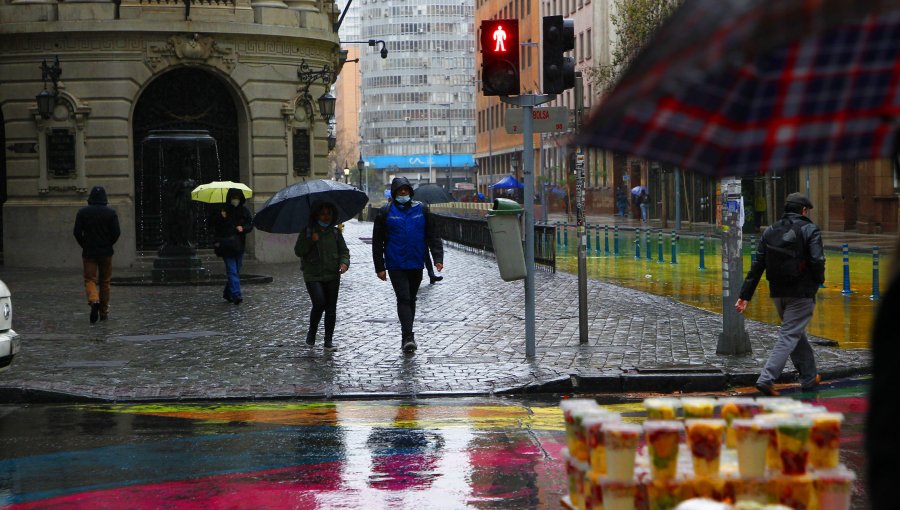 Conozca la hora en que comenzarán las precipitaciones en la región Metropolitana este sábado