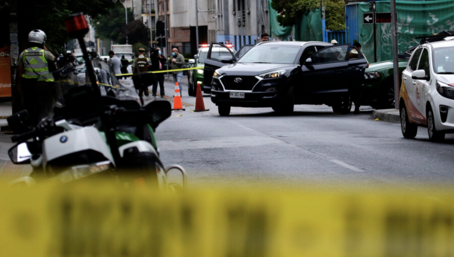 Carabineros detuvo a tres sujetos tras violenta persecución a vehículo robado