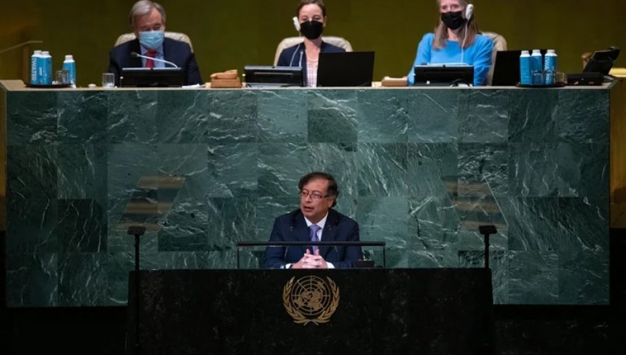 "Mi país no les interesa sino para arrojarle venenos a sus selvas": Tres frases del desafiante discurso del presidente de Colombia en la ONU