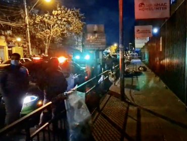 Riña en las inmediaciones del terminal de buses de Estación Central terminó con un joven colombiano muerto y un lesionado grave