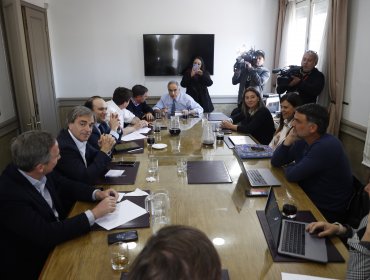 Chile Vamos propone que un comité de expertos redacte los principios para una nueva Constitución