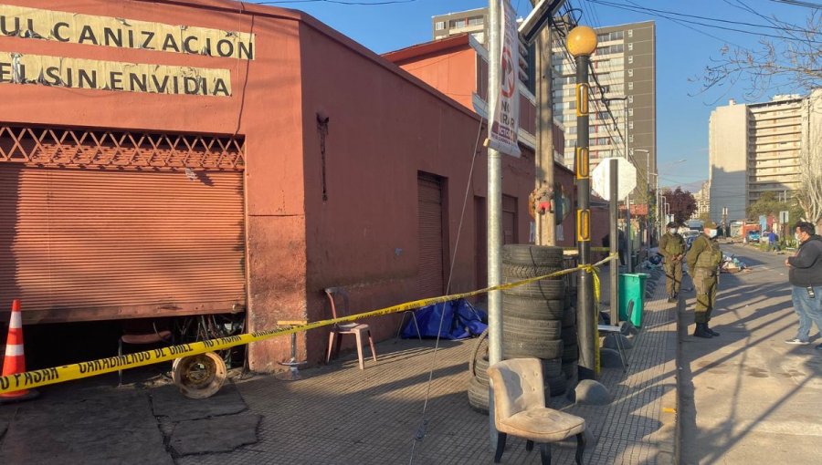 Ciudadano dominicano muere baleado en vulcanización de Estación Central: disparos provinieron de moto con dos sujetos a bordo