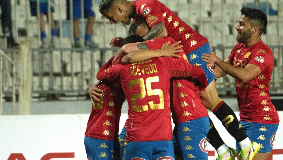 U. Española venció a domicilio a D. Antofagasta y tomó ventaja en cuartos de final de Copa Chile