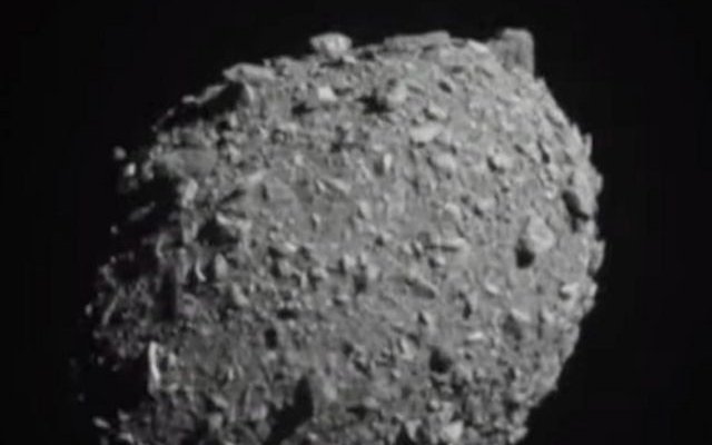 NASA prueba con éxito su sistema de defensa planetaria estrellando una nave contra un asteroide