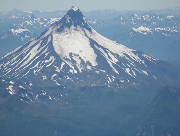 Tres militares permanecen extraviados en el volcán Puntiagudo de Puerto Octay