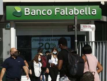 Sernac oficia a Banco Falabella tras problemas en sitio web y en la aplicación móvil