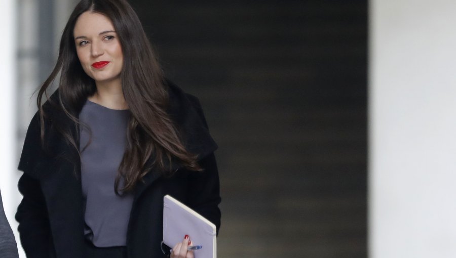 Irina Karamanos confirma su salida de La Moneda y adelanta que "lo más probable es que ocurra de aquí a fin de año"