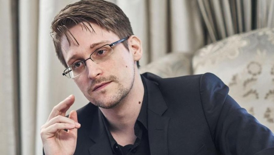 Vladimir Putin otorga la nacionalidad rusa al exagente estadounidense Edward Snowden