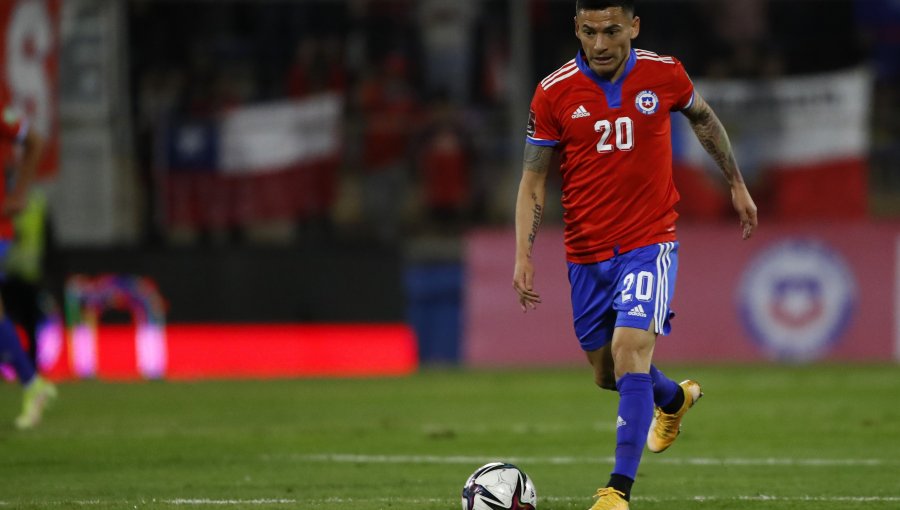 La Roja liberó de la gira a Charles Aránguiz por lesión en amistoso ante Marruecos
