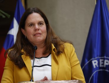 Ministra Fernández dice que se llevará a cabo un sumario interno por el contenido de los correos hackeados al EMCO