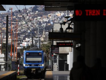 Ministerio de Obras Públicas fijó para 2025 la licitación del proyecto del tren Valparaíso - Santiago