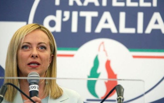 Los obstáculos que la ultraderechista Meloni enfrentará para implementar su agenda radical al llegar al poder en Italia