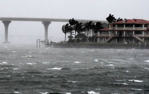 Ian toca tierra en Florida como un "extremadamente peligroso" huracán de categoría 4: provoca fuertes inundaciones