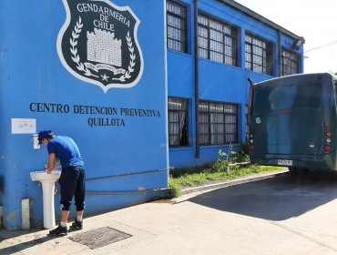 Frustran plan de fuga en cárcel de Quillota: Interno se autoinfirió una herida para ser "rescatado" desde hospital