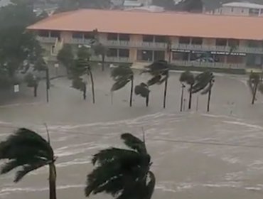 Ian provoca inundaciones "catastróficas" en la costa oeste Florida tras tocar tierra como un huracán de categoría 4
