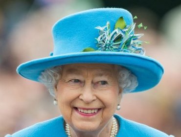Certificado de defunción detalla que la causa de muerte de la reina Isabel II fue la "vejez"