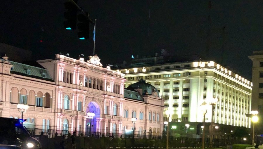 Evacuan la Casa Rosada y el Ministerio de Defensa de Argentina tras amenazas de bomba