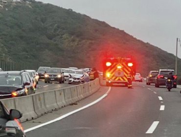 Colisión por alcance de tres vehículos origina alta congestión vehicular en el Troncal Sur en dirección a Viña del Mar