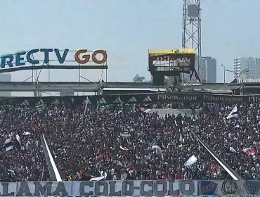 Estructura del Estadio Monumental colapsó luego de que hinchas de Colo-Colo se treparan durante "arengazo"