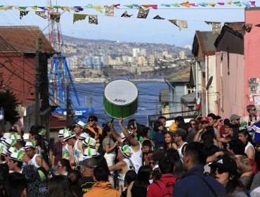 Con copamientos nocturnos, baños químicos y cierre de playas, regresa el Carnaval de los Mil Tambores a las calles de Valparaíso