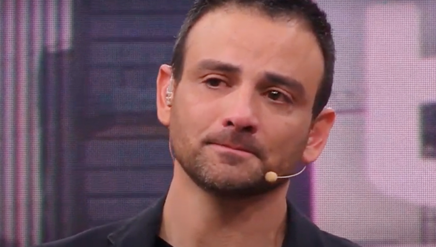 Entre lágrimas, Gonzalo Ramírez se despidió en pantalla de TVN: “Voy a volver a empezar”