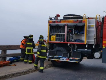 Viña del Mar: Mujer cae al menos 20 metros desde Puente Capuchinos a roqueríos