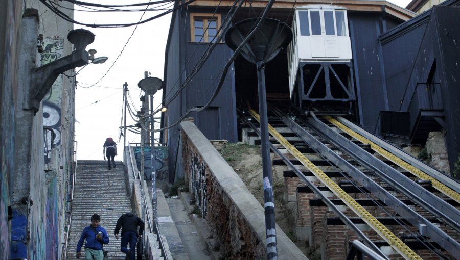 Problemas detectados en fase de pruebas obliga a postergar de nuevo la entrega de ascensores Concepción, Cordillera y E. Santo de Valparaíso