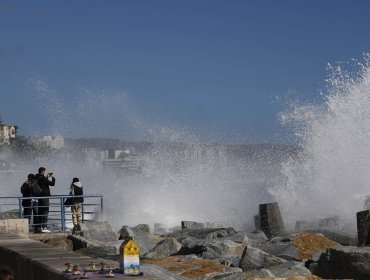 Emiten aviso de marejadas desde el Golfo de Penas hasta Arica: condición se prolongará desde este sábado hasta el lunes