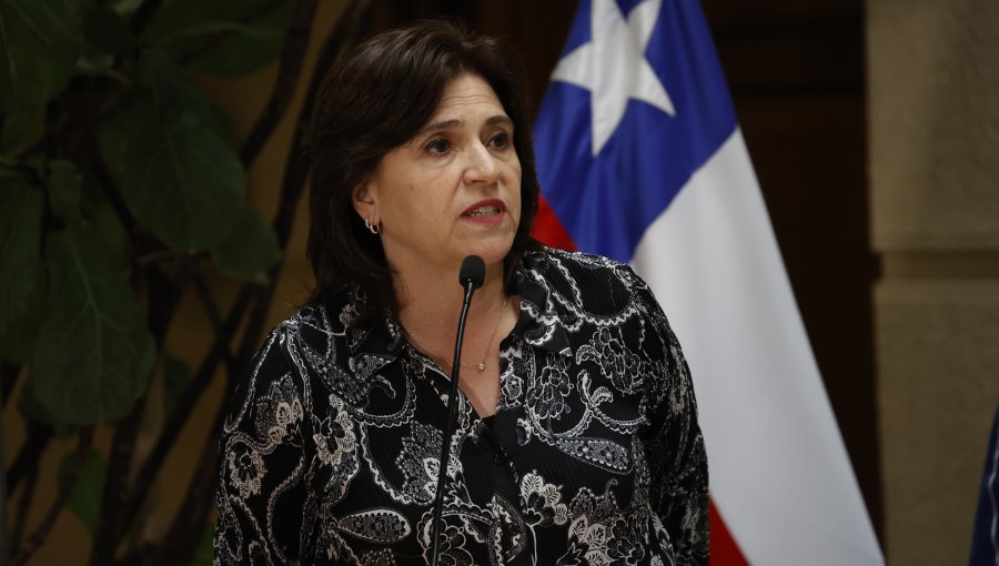 Ministra Uriarte hizo un balance "extraordinariamente positivo" tras nueva reunión por proceso constituyente