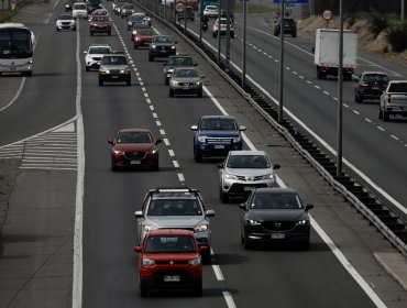 Más de 51 mil vehículos han salido de la región Metropolitana po el fin de semana largo