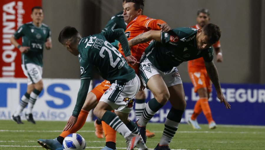 Cobreloa hipotecó el ascenso tras igualar en un frenético partido ante Wanderers