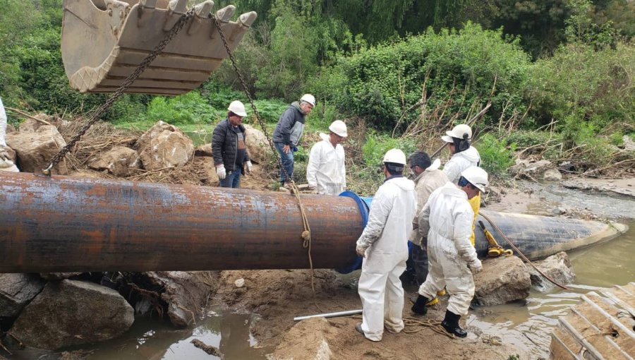 Rotura de matriz de Esval con aguas servidas en estero Marga Marga activa urgente plan de mitigación en Viña del Mar